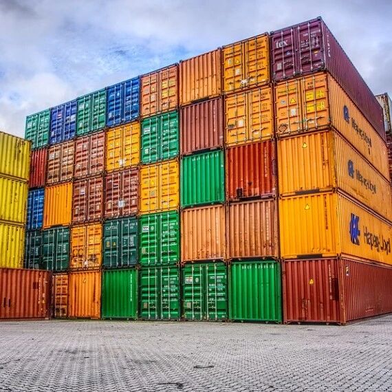 前2个月我国进出口同比增长13.3%