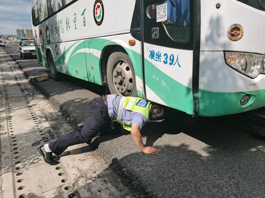 汽车汽车道路救援_昆山汽车困境救援_北京 汽车 救援