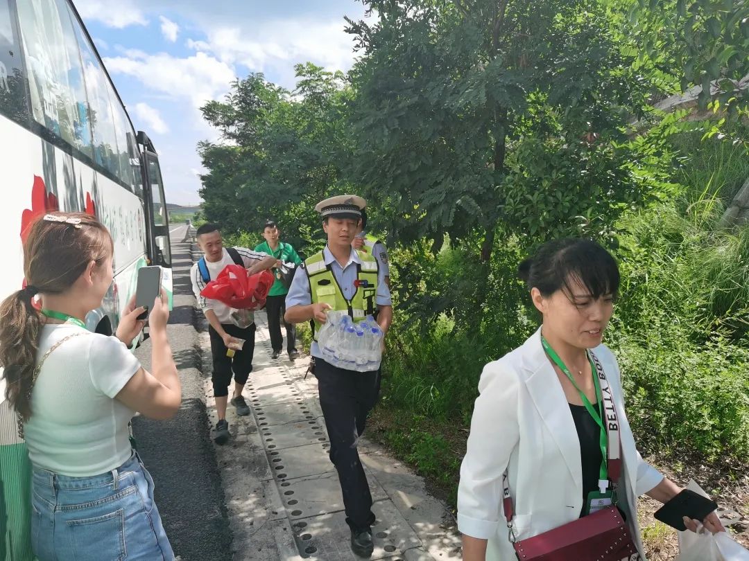 昆山汽车困境救援_北京 汽车 救援_汽车汽车道路救援