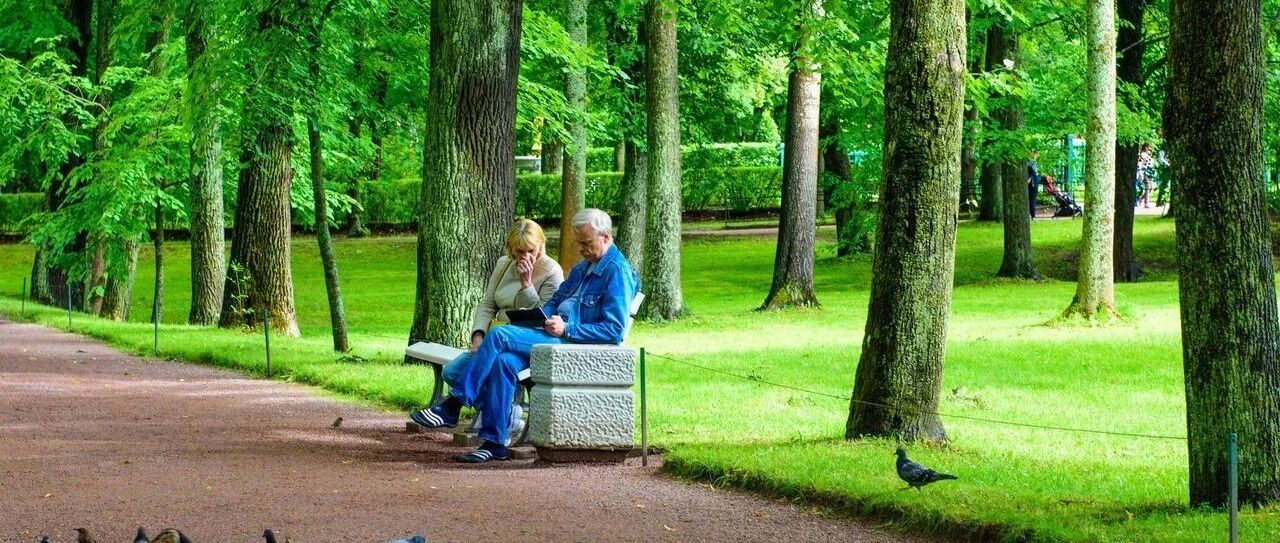 经常“久坐一族”20年后的样子，你敢看吗？