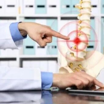 腰椎间盘突出一旦引起腿麻就麻烦了！