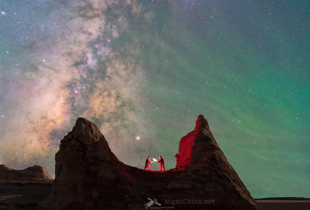 银河周围爆发气辉 两者缠斗在一起 夜空中国 Steed的星空 微信公众号文章阅读 Wemp