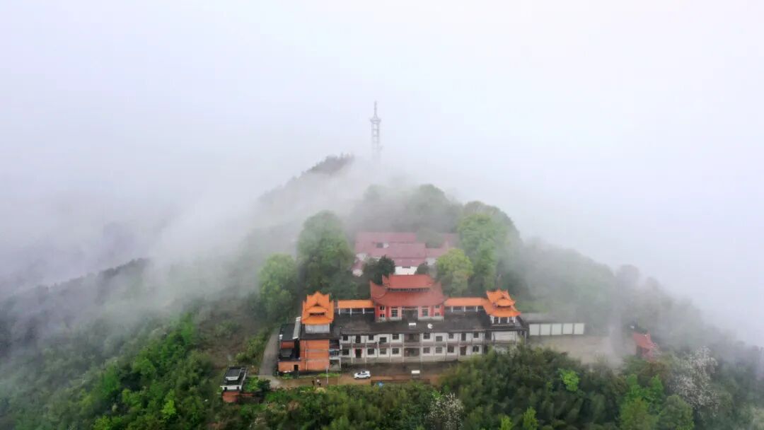 兴国:"羊山"吐雾 风景如画 | 兴国县信息公开