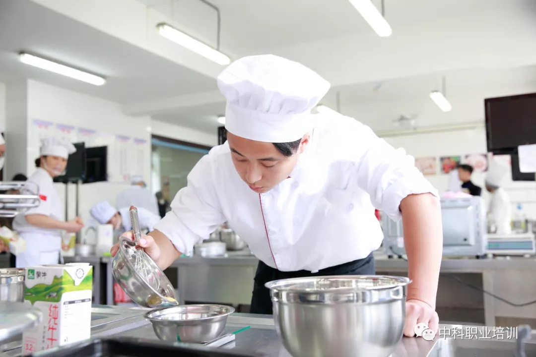 重大喜讯!中科烘焙学校老师获2019年第四届“苏州技能状元大赛”大奖 重大喜讯!中科烘焙学校老师获2019年第四届“苏州技能状元大赛”大奖