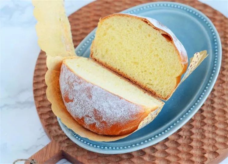 柔软细腻的北海道巨蛋面包，好似蛋糕，却是面包~