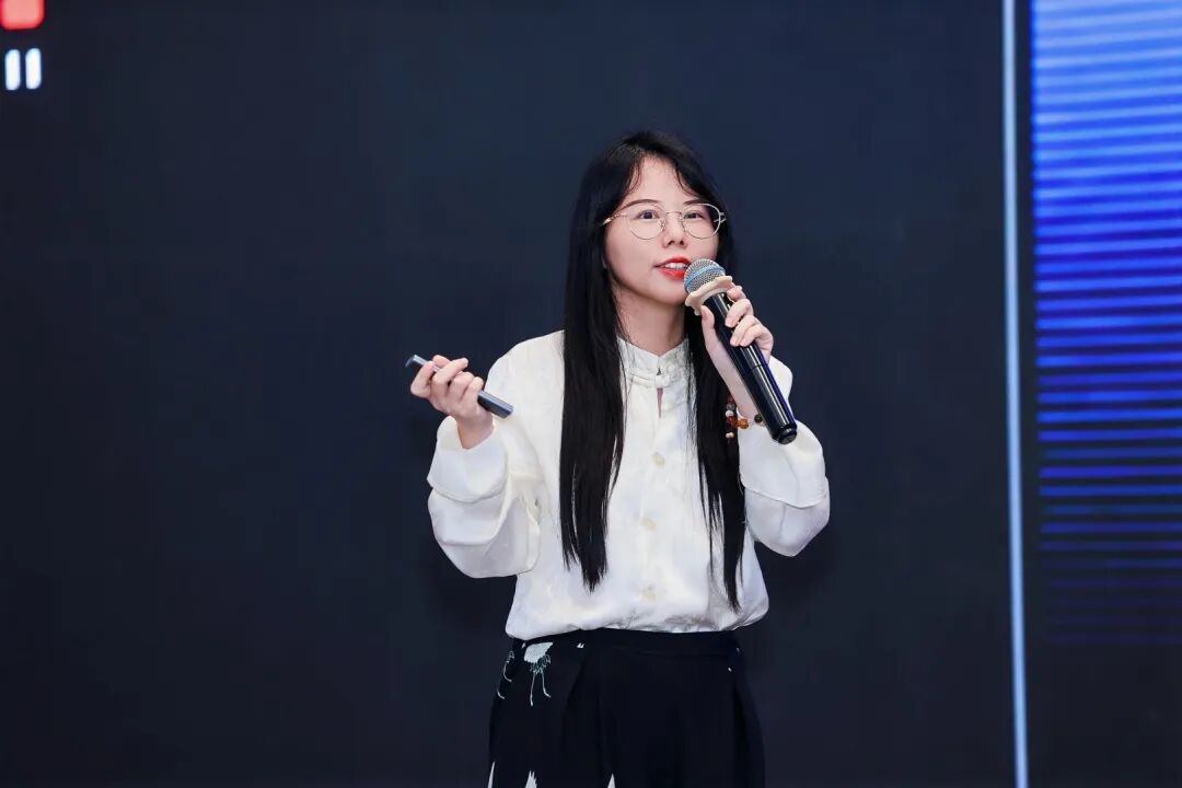 出海小团队不买广告怎么做社媒：全员矩阵号员工代言策略与冷启动方法