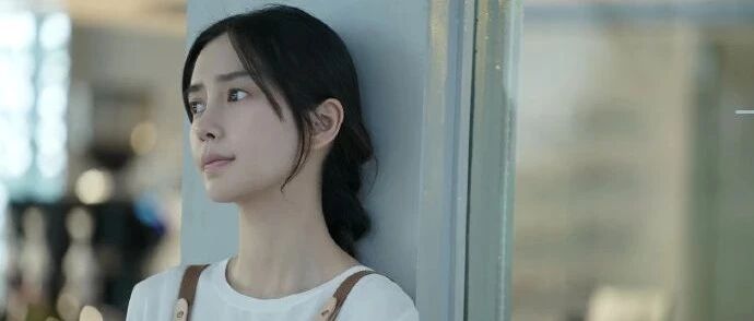 Angelababy及时「醒」过来了
