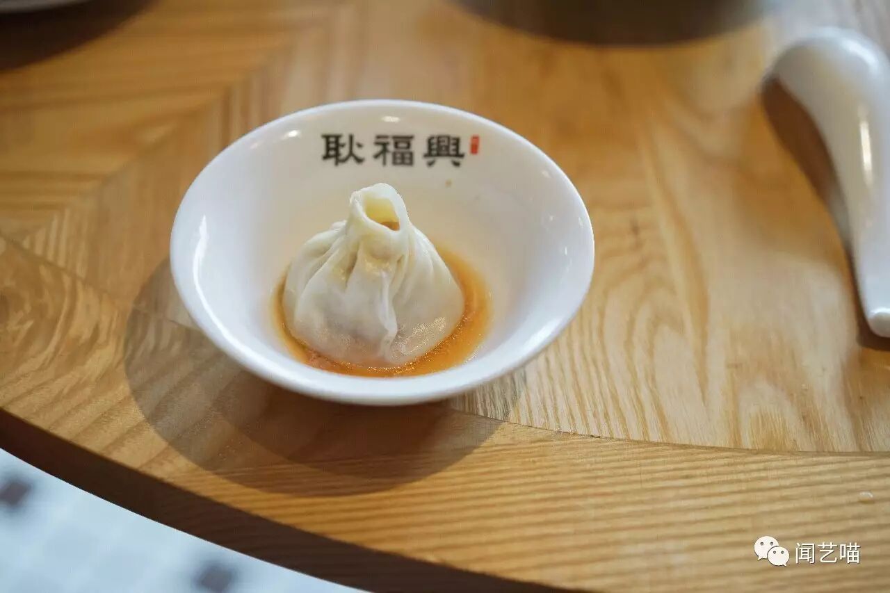 另外耿福兴还有很多好吃的,比如汤包,桂花赤豆糊,都可以一