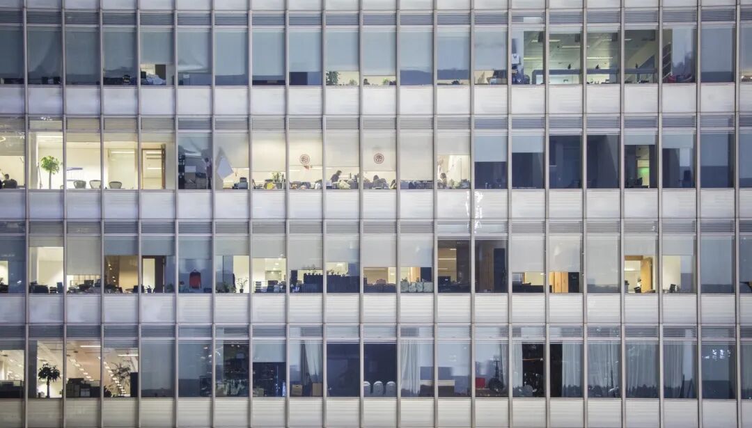 15天年假要多少年工龄 打工人集合！工龄有什么用？事关养老金、年假、工资收入等权益！