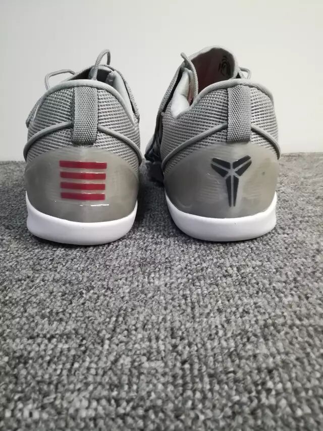 拿去实战!科比12精英版!鞋垫内置气垫!水晶透明大底!你没有理由拒绝!