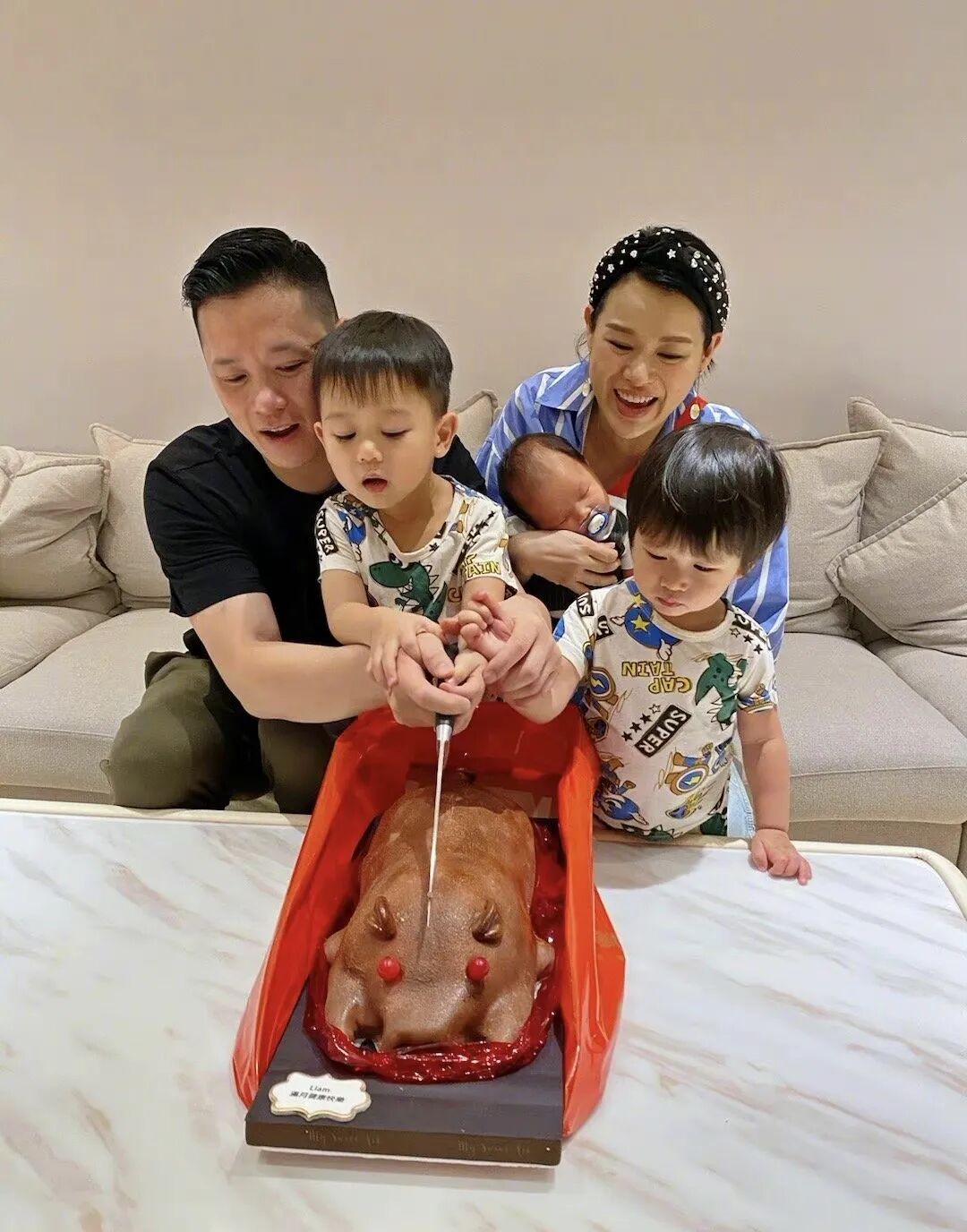 恭喜！三胎终于藏不住了，她不怕撑破肚皮？（组图） - 20