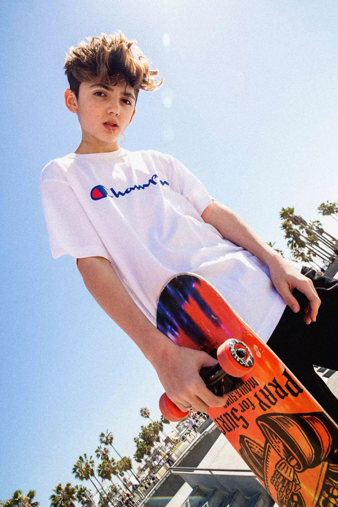 lookbook | fingercroxx与champion携手,紧贴90年代的运动潮流文化