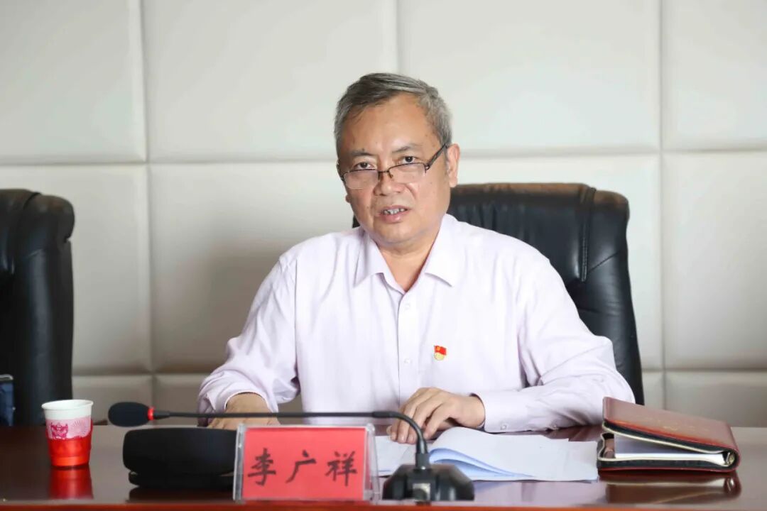 5月27日上午,党史学习教育市委第六巡回指导组组长李广祥,副组长缪莉