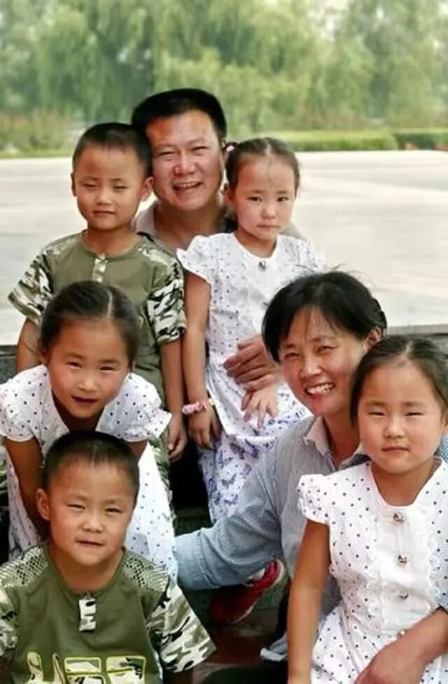 中国首例五胞胎，曾被评价为北京奥运会的真人“福娃”，如今怎样了？（组图） - 8