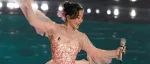她嫁德国老公恩爱19年，生一双帅气儿子，却因容貌自卑，47岁乘风火了
