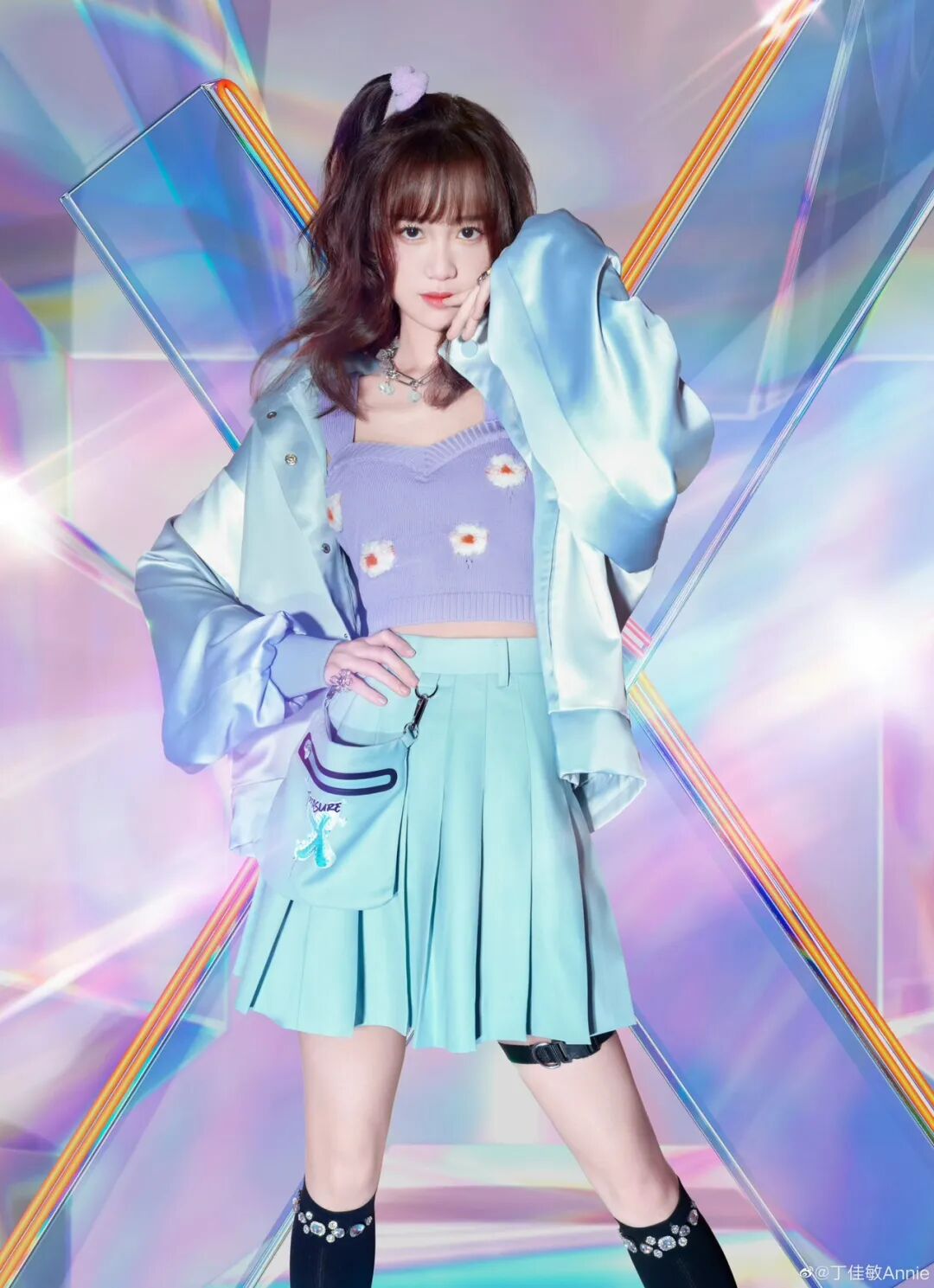 丁佳敏则利用自己95后优势,主攻年轻市场,想要把半糖系列打造成更符合