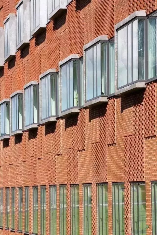 砖的艺术美:百款创意砖设计