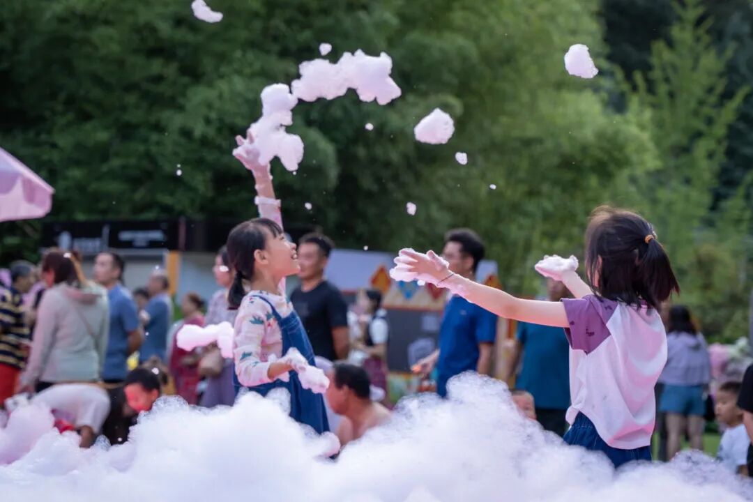 嗨爽无限！2023鸡冠洞宠粉ZAO浪季暨大学生狂欢节激情来袭！