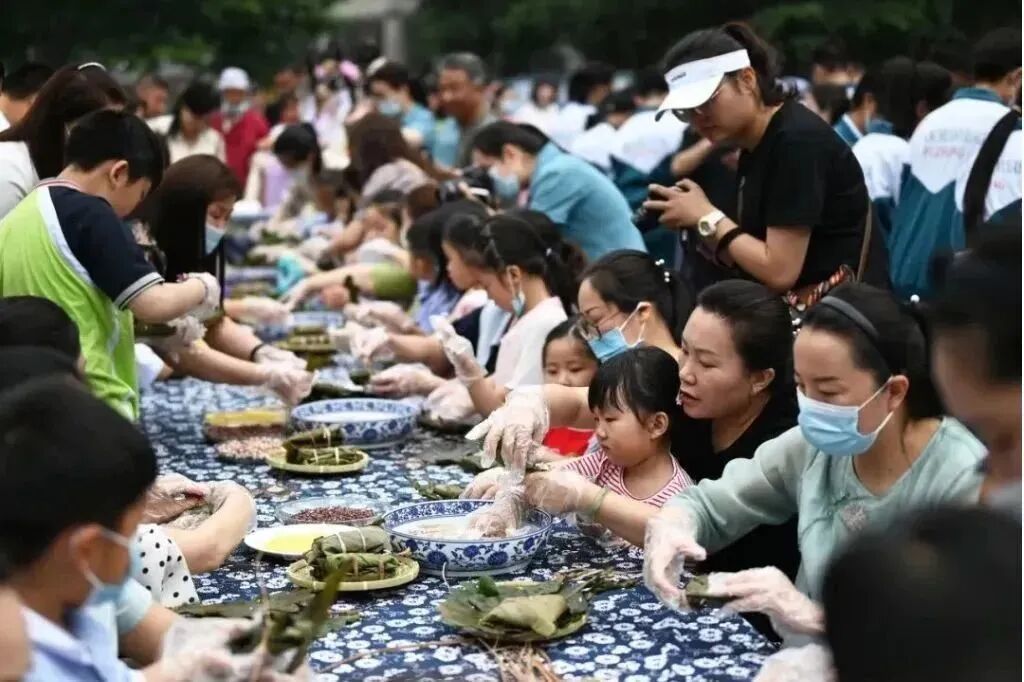 非遗过端午，鸡冠洞邀您一起包槲包、钓槲包、制香囊......