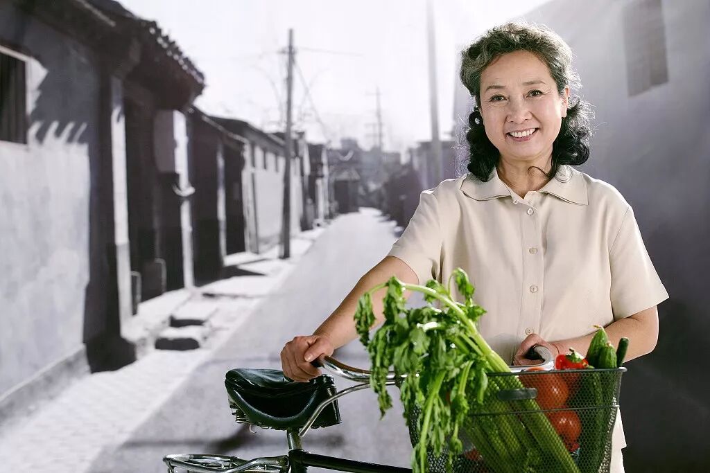 【白发】头发变白，原来是这里出了毛病……