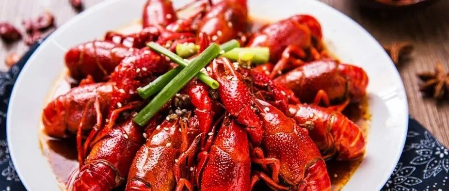 这家店太豪了，啤酒无限喝！快抓住夏天的尾巴，将夜市排档进行到底