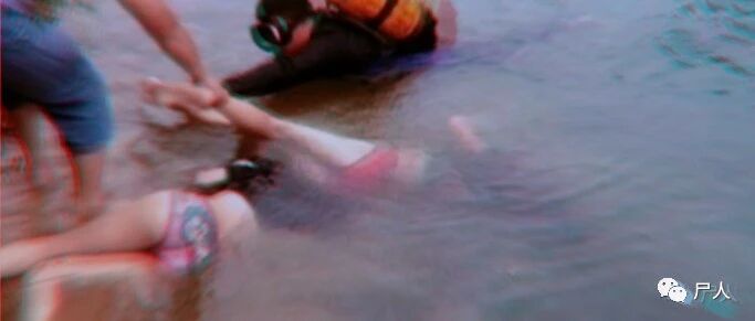 “你以为孩子在玩水，其实他是在自杀” 每年有30000名儿童因水而死...