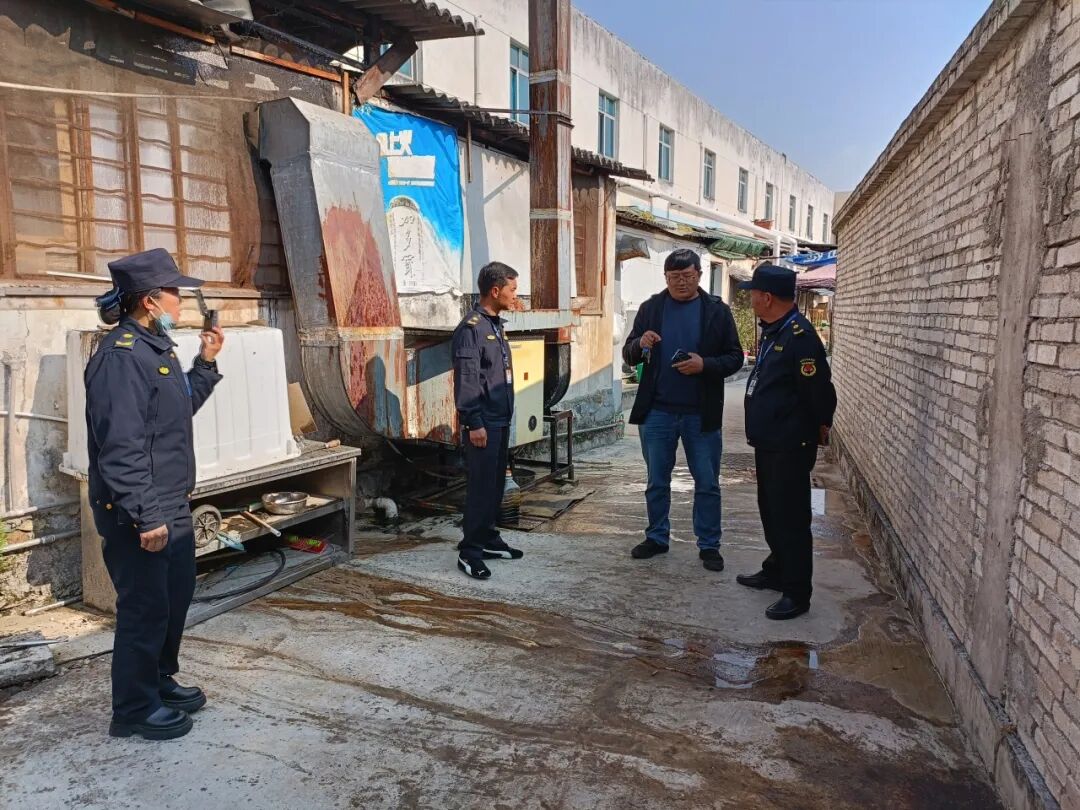 城管困局_破解城市管理难题_