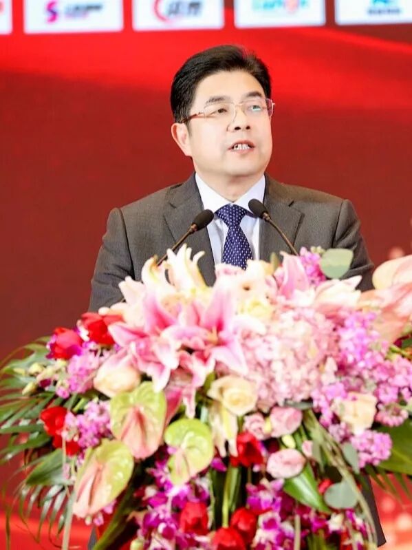 全国工商联汽车商会 | 中国车商高峰论坛暨年度大奖颁奖典礼圆满落幕，精友科技荣获2019年度优秀汽车金融保险服务商