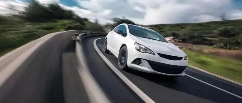 你买的车到底能开多快？答案早写轮胎上了！