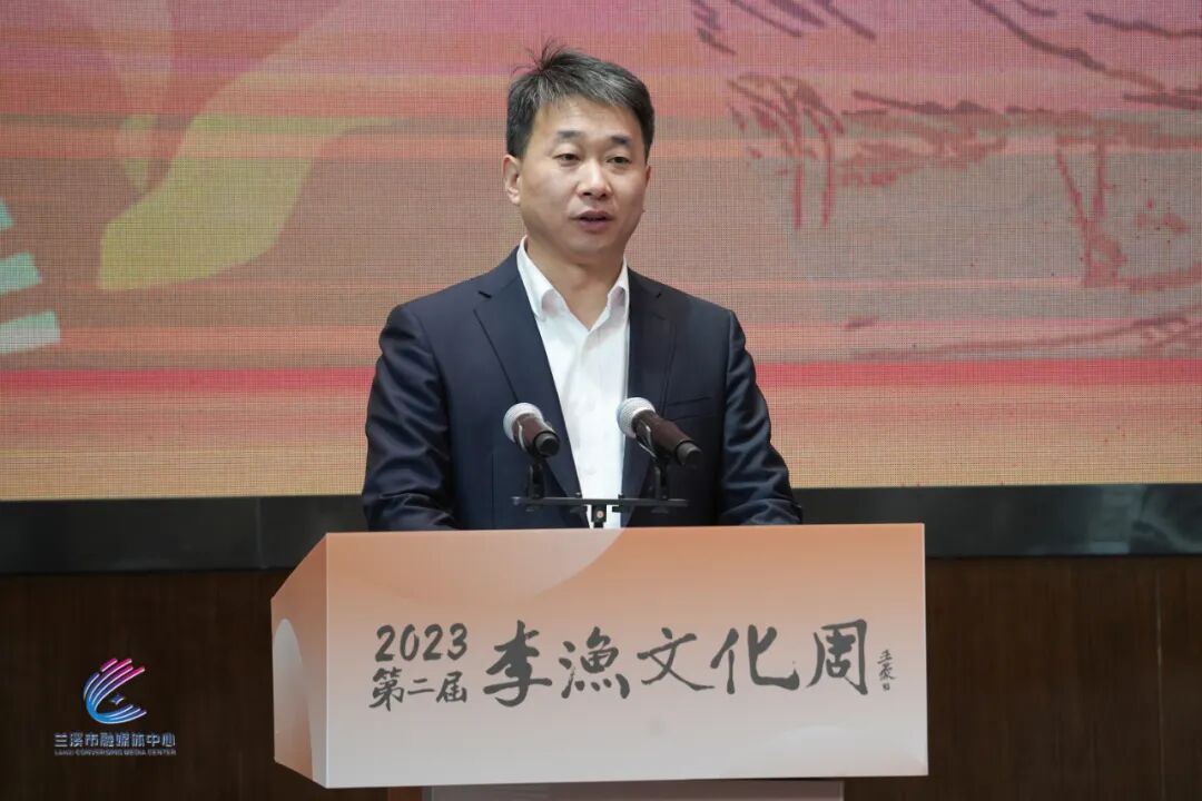 江苏省如皋市委常委,宣传部部长张炜龙在致辞时说,如皋是一座历史文化