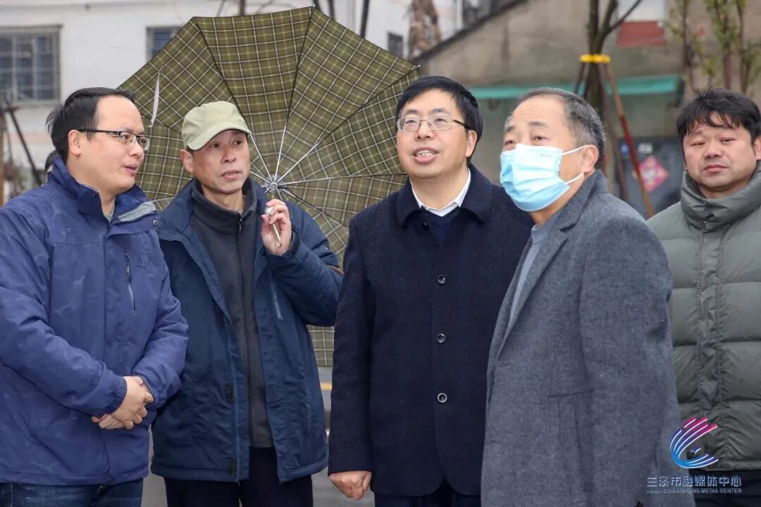 兰溪新闻网- 陈峰齐在兰江街道调研工作时强调:坚持以人民为中心 提升
