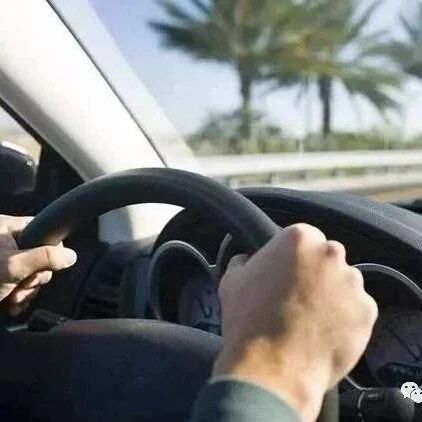4个常见的开车“坏习惯”，不管新手还是老司机，请尽快改掉！