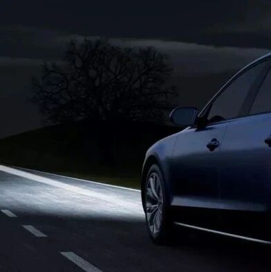 自己开的近光灯，其他车主却还一直闪灯提醒？交警：还不停车？