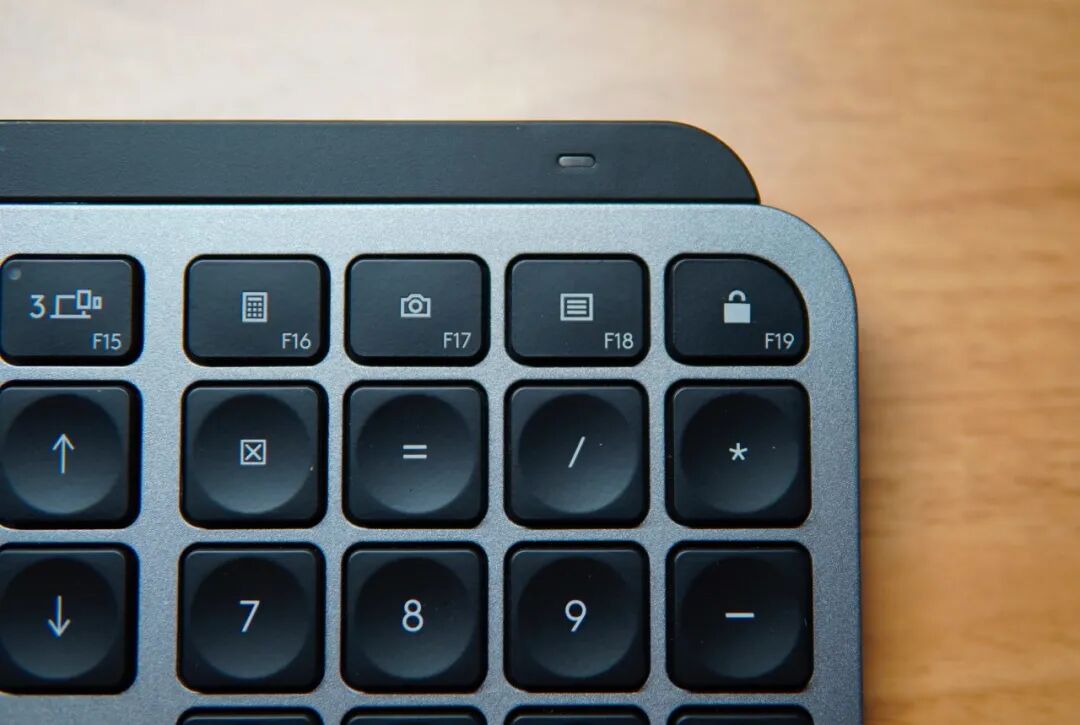 无线鼠标怎么重新配对_配对无线鼠标没反应_配对无线鼠标接收器