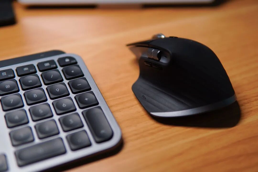 无线鼠标怎么重新配对_配对无线鼠标没反应_配对无线鼠标接收器