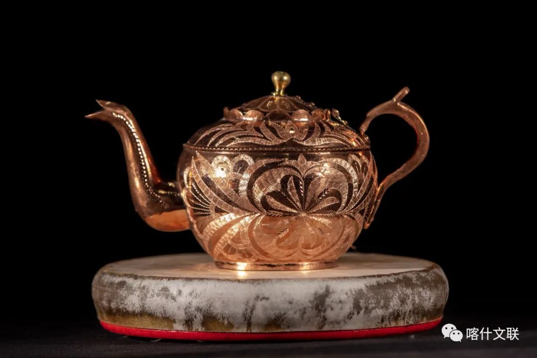 民间艺术展喀什铜器独具匠心之精美艺术品