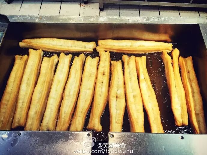 你才是老油条呢!