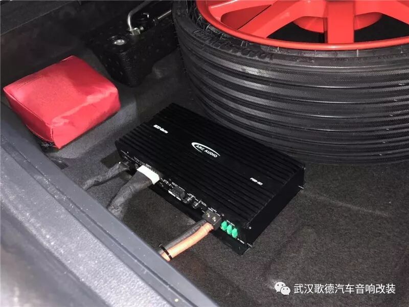我的音響我做主 武漢保時捷Macan汽車音響改裝
