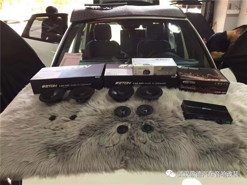 我的音響我做主 武漢保時捷Macan汽車音響改裝
