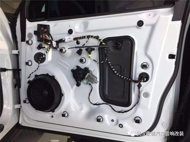 我的音響我做主 武漢保時捷Macan汽車音響改裝