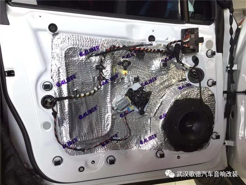 我的音響我做主 武漢保時捷Macan汽車音響改裝