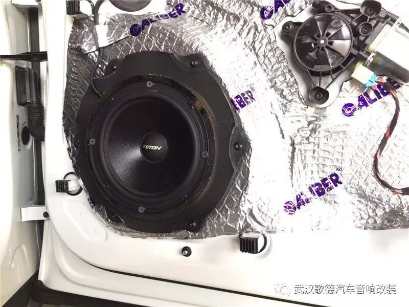 我的音響我做主 武漢保時捷Macan汽車音響改裝