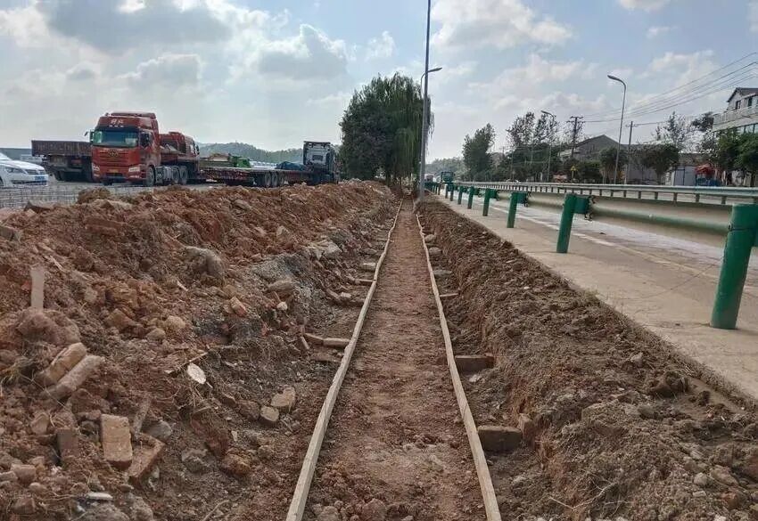 钱炉社区投50万元硬化边沟 破解江北公路“黄泥难题”.docx