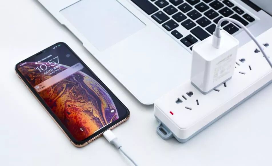 快充到底伤不伤手机电池，看完这篇你就懂了