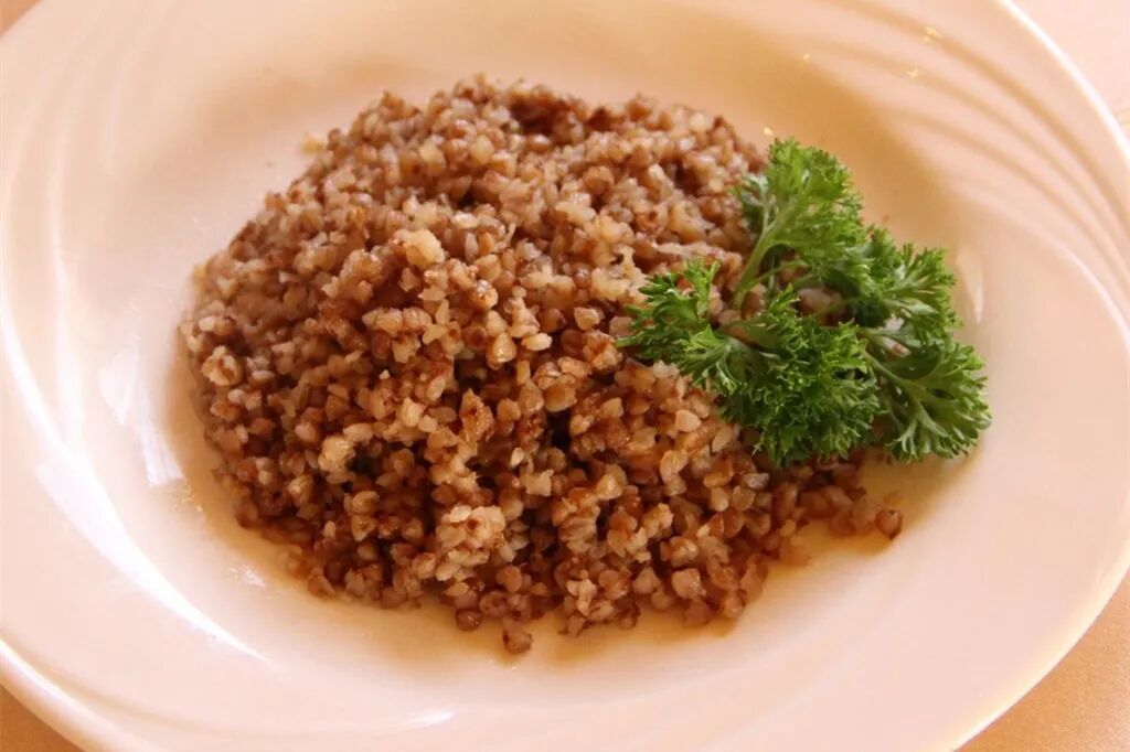 Почему моча пахнет гречкой. Гречка после отравления. Рассказать о гречневой каше. После гречки. Еда при отравлении.