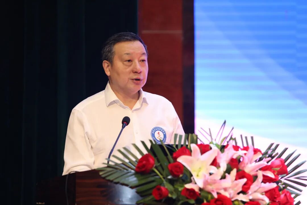 理事会会长杨文明作第一届理事会工作报告)深圳市民太安风险管理研究