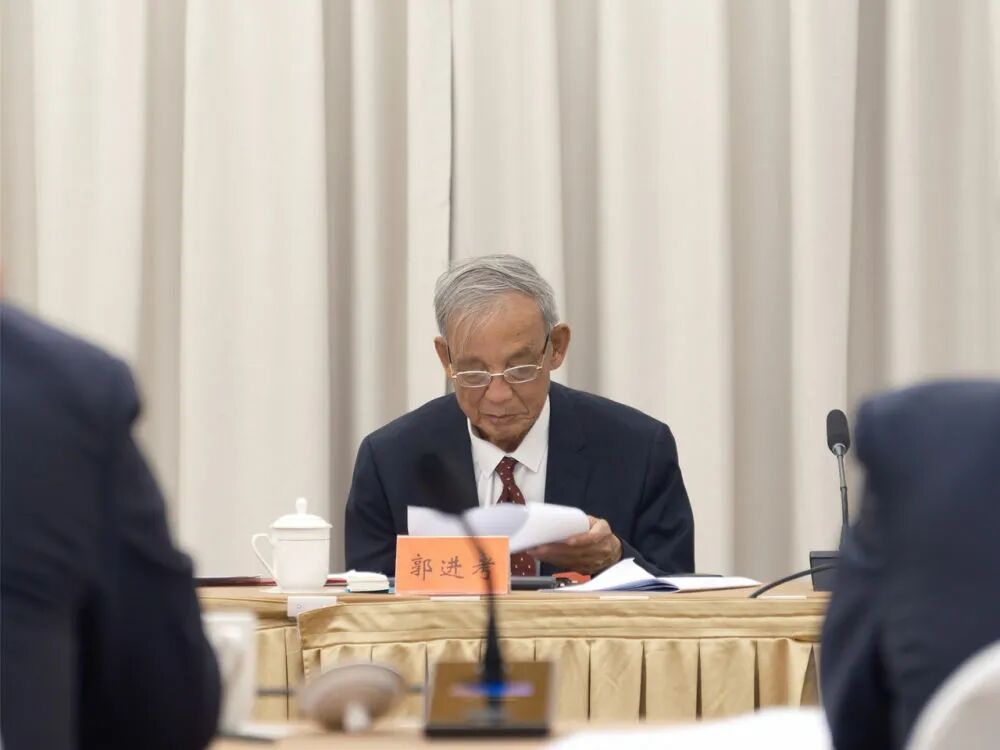 一场等了两年的“麦种之约” | 两会走笔