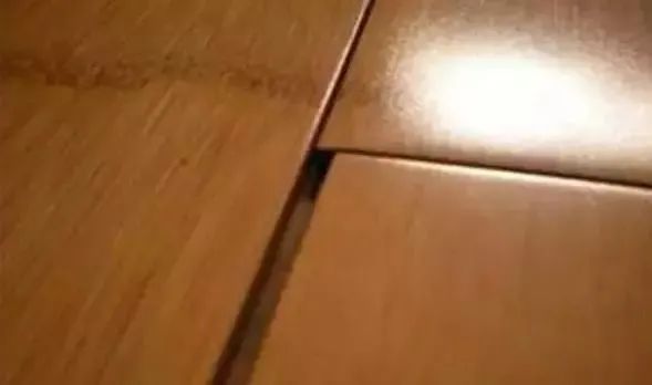 木地板为什么会出现缝隙？如何避免又如何解决？