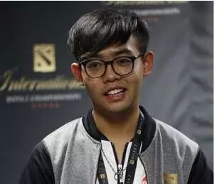 Dota2：造星能力最强大巴黎LGD 09 ZSMJ YYF等等 LGD有什么魔力？