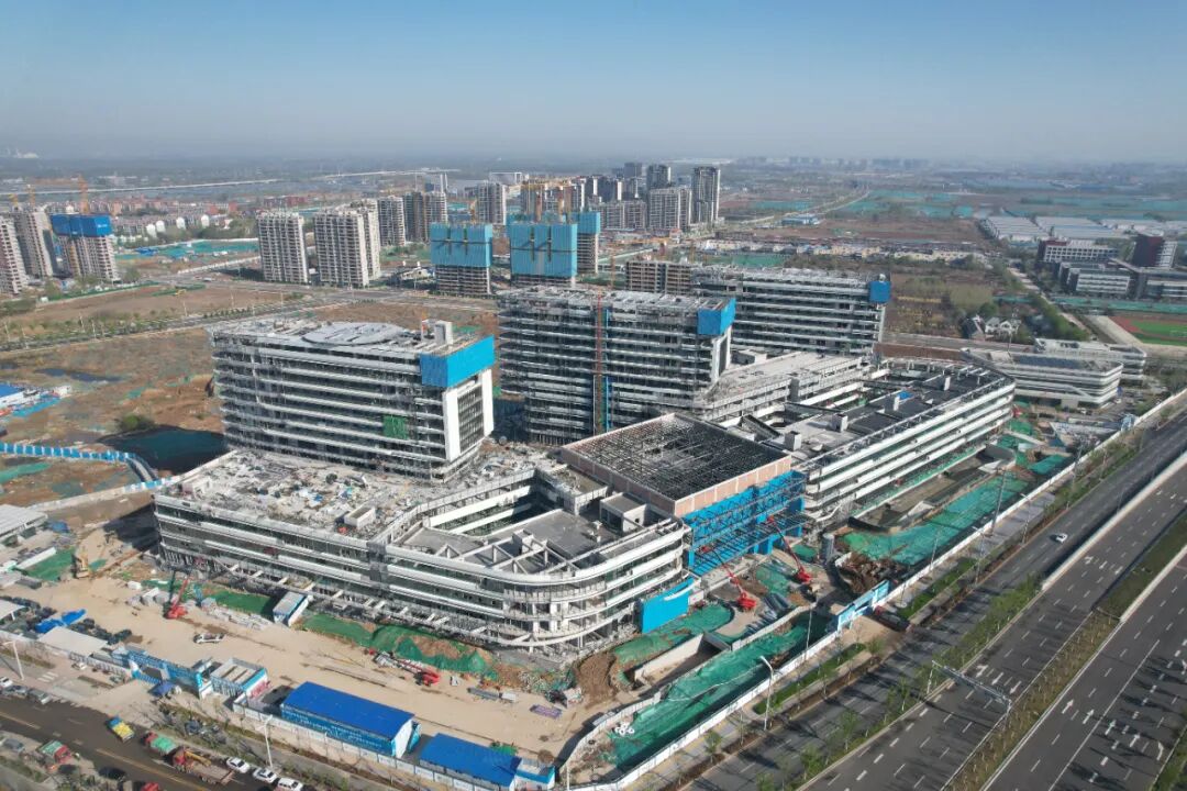 山大二院起步区新院一期主体结构通过验收将于年底竣工交付